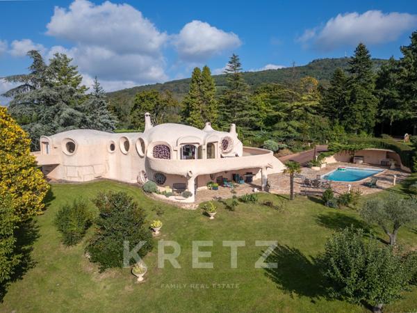 Maison Bulle d’Architecte aux Portes de Lyon – Un Bijou Sculptural Unique
