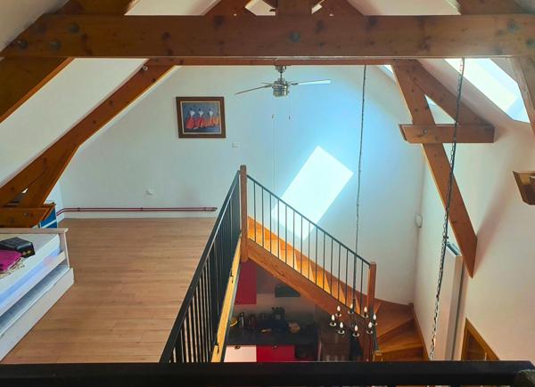 Vend Maison type 7 + garage double + cabanon bois 165 carrés   Habitable sur un terrain 12324 mètre carrés