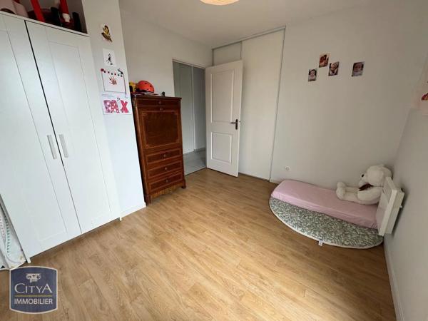 Appartement à louer 4 pièces 92.32m² Saint-Benoît (86280)