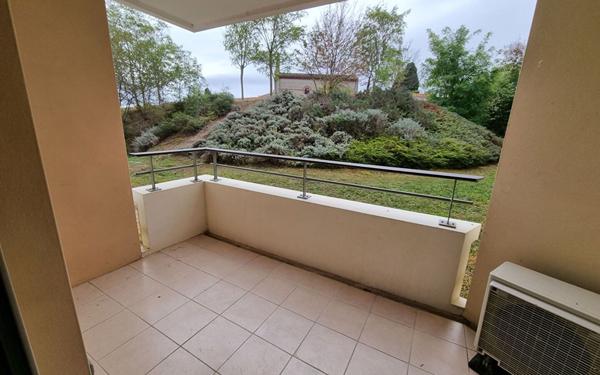 Appartement à louer    2 pièces •  Grenade