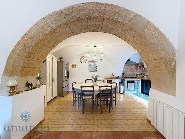 Maison de village, 100m2 habitables, 3 chambres et un bureau