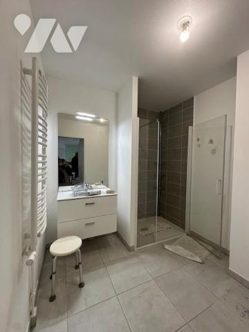 AVRILLE, proche toutes commodités et tramway