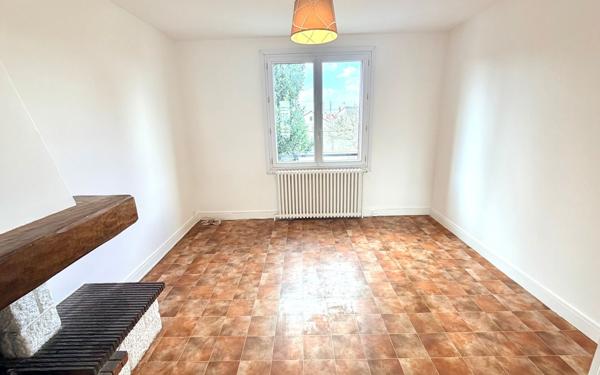 Appartement à louer    1 pièce •  Clichy-sous-Bois