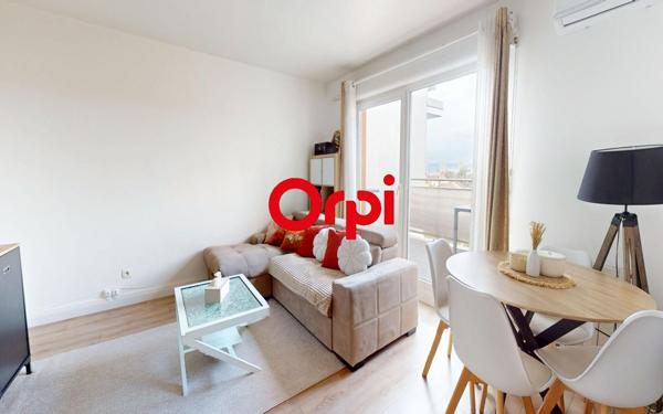 Appartement à vendre    3 pièces • 55 m2 Vaulx-en-Velin