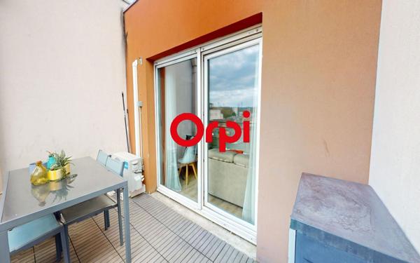 Appartement à vendre    3 pièces • 55 m2 Vaulx-en-Velin