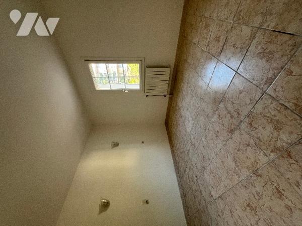 Tarascon maison de 84 m² sur un terrain clos et arboré de 357 m².