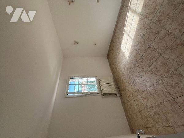 Tarascon maison de 84 m² sur un terrain clos et arboré de 357 m².