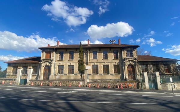 Appartement à vendre    3 pièces • 84 m2 Tassin-la-Demi-Lune