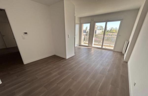 Location Appartement T3 avec parking et cave - Poitiers