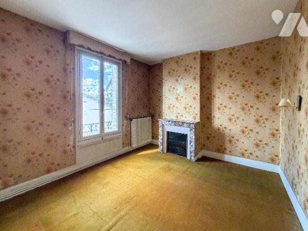 Maison de ville mitoyenne dans le quartier de Saint-Crépin à Soissons (à 700m de centre-ville),