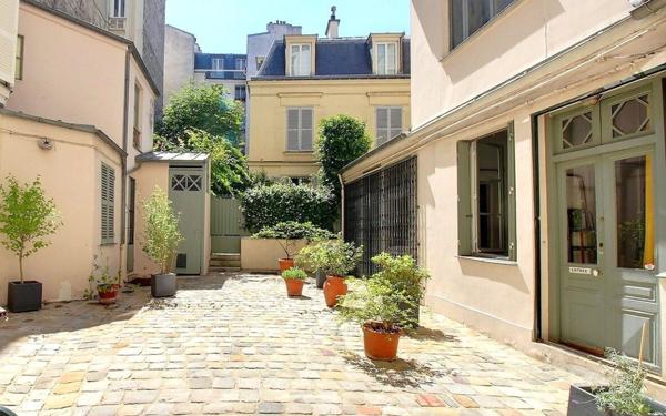 Appartement à vendre    3 pièces • 52,40 m2 Paris 6