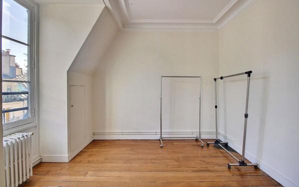Appartement à vendre    3 pièces • 52,40 m2 Paris 6