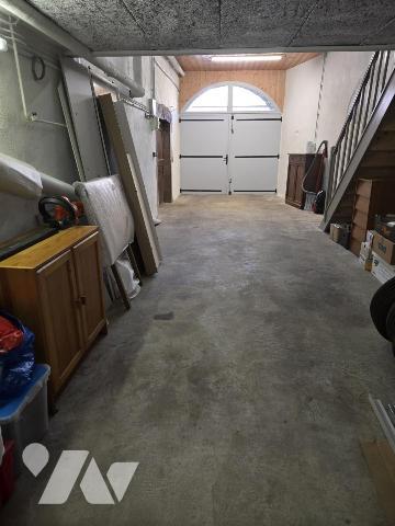 Maison de village de 170 M² sur la commune de PERRIGNY avec jardin de 654m² sans vis à vis.