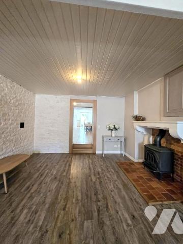Maison de village de 170 M² sur la commune de PERRIGNY avec jardin de 654m² sans vis à vis.