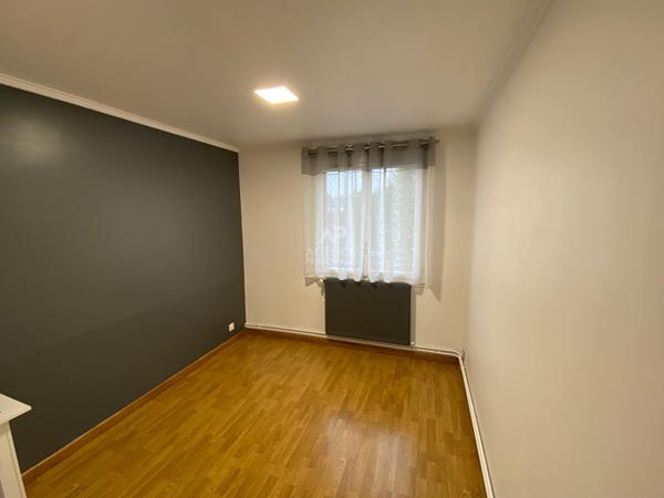 Appartement Le Mesnil Le Roi 3 pièce(s)

Loyer €1 240.00/mois charges comprises **

- Ref : 10241