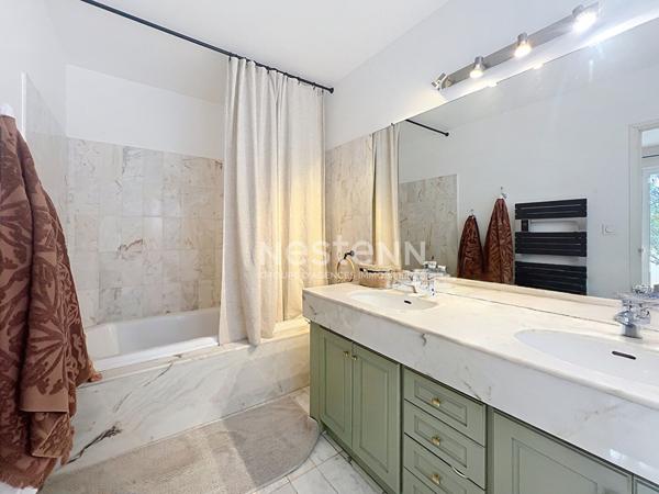 A VENDRE - LABASTIDETTE -Maison familiale rénovée .5 chambres. Piscine .Suite parentale