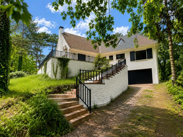 Élégante propriété familiale Garage Piscine