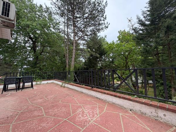 Élégante propriété familiale Garage Piscine