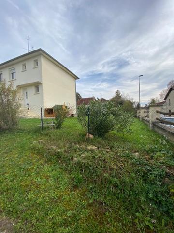 Maison de village
                                                                                                                                                                                                                                                                                                                        4 pièce(s)                                                                                                                                                                                                          3 chambre(s)                                                                                                                                                                                                          68.47  m²