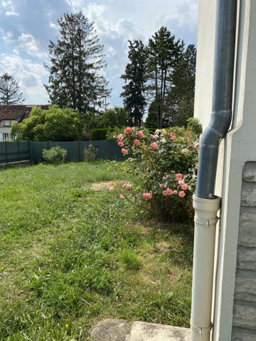 Maison de village
                                                                                                                                                                                                                                                                                                                        4 pièce(s)                                                                                                                                                                                                          3 chambre(s)                                                                                                                                                                                                          68.47  m²