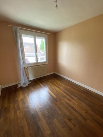 Maison de village
                                                                                                                                                                                                                                                                                                                        4 pièce(s)                                                                                                                                                                                                          3 chambre(s)                                                                                                                                                                                                          68.47  m²