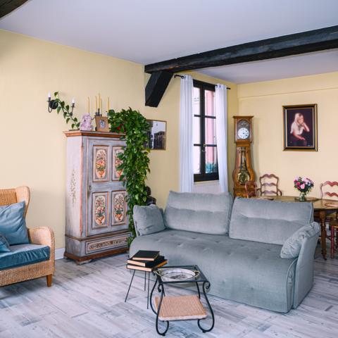 Duplex
                                                                                                                                                                                                                                                                                                                        4 pièce(s)                                                                                                                                                                                                          2 chambre(s)                                                                                                                                                                                                          126  m²