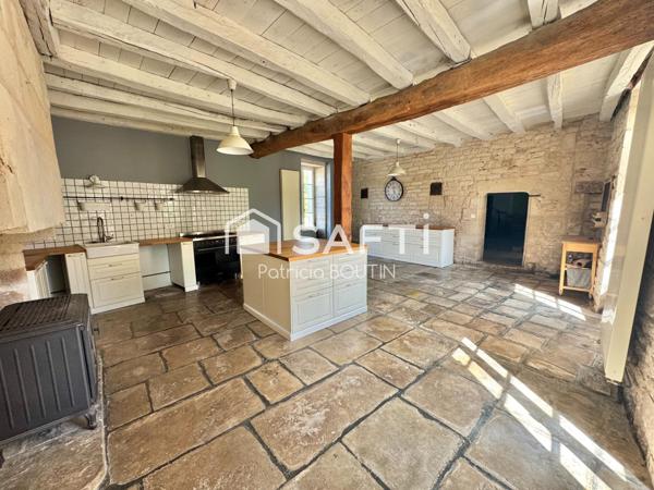 MAISON EN PIERRE 4 CHAMBRES DEPENDANCES AUX PORTES DE NIORT !