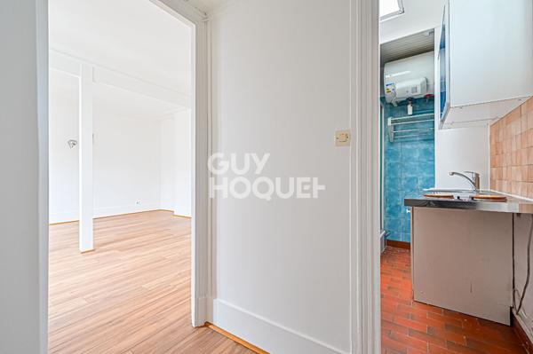 BEAU 2 PIECES EN DERNIER ETAGE