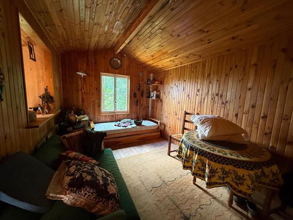 Chalet à rénover et à agrandir sur terrain 920 m²