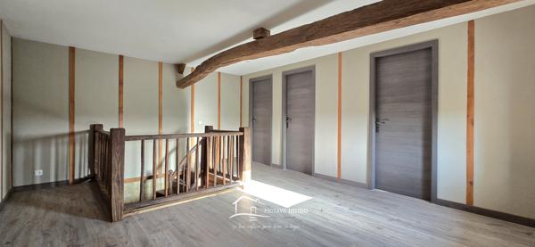 Propriété - 7 chambres - Dépendances Valence-en-poitou (86700)
