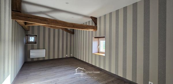 Propriété - 7 chambres - Dépendances Valence-en-poitou (86700)