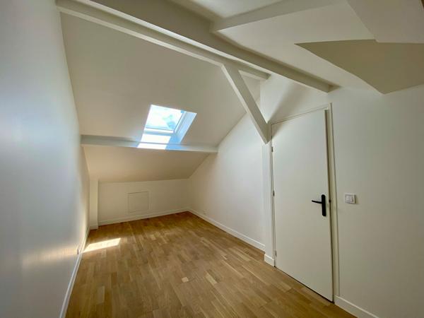 Appartement Châtenay-Malabry 5 pièce(s) 120 m2 utiles 90,50 M2 Carrez ; Centre-Ville ; Commerces ; T10