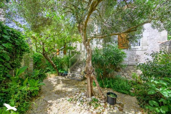 Maison à vendre 581 000 € La Rochelle 6 p 122 m² DPE D