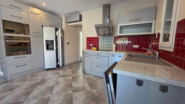 Maison à MANOSQUE, 04100 - 5 pièces 120m²