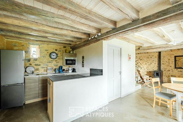 Propriété du XVIe avec gîtes, piscine et salle de réception