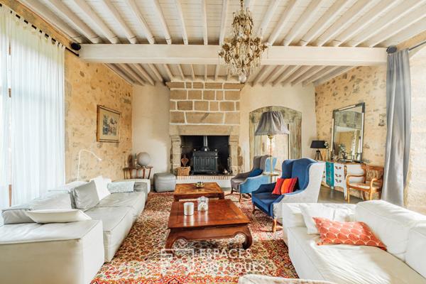 Propriété du XVIe avec gîtes, piscine et salle de réception