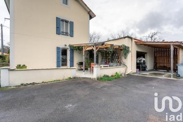 Maison à vendre 6 pièces 185 m² Champagne-Mouton