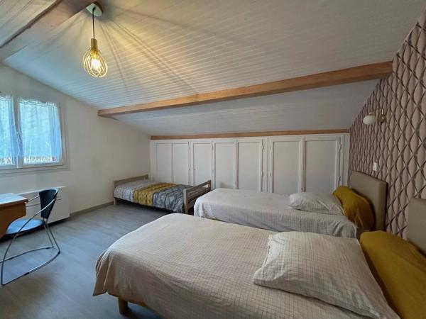 Maison magnifiquement entretenue avec appartement indépendant et spa