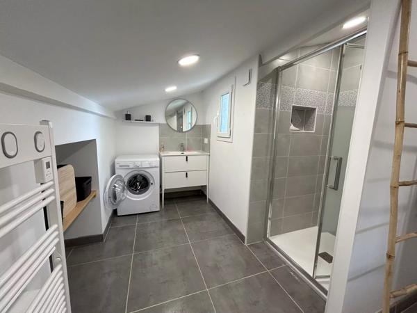 Maison magnifiquement entretenue avec appartement indépendant et spa