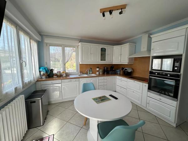 Maison magnifiquement entretenue avec appartement indépendant et spa