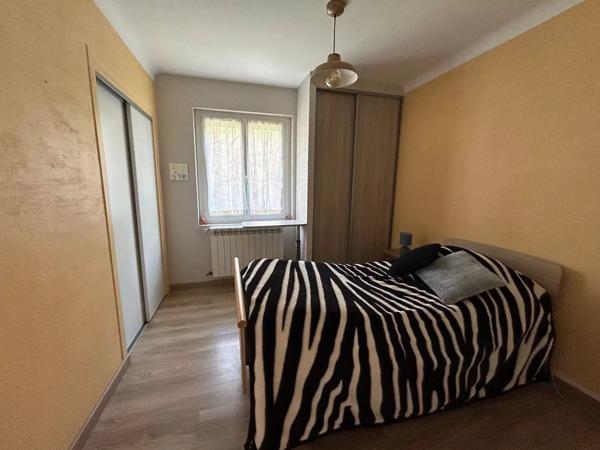 Maison magnifiquement entretenue avec appartement indépendant et spa