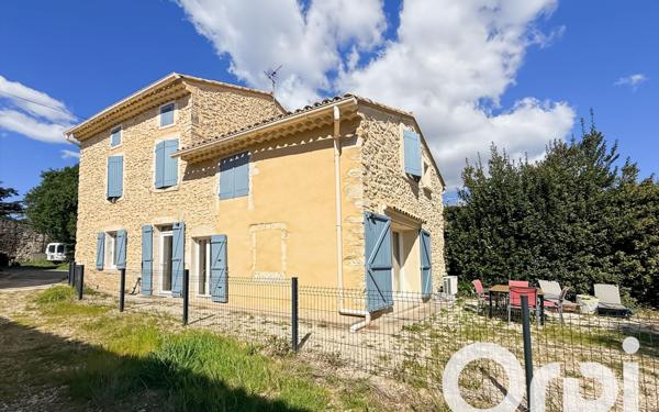 Maison à louer    3 pièces •  Saint-Marcel-d'Ardèche