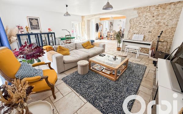 Maison à louer    3 pièces •  Saint-Marcel-d'Ardèche