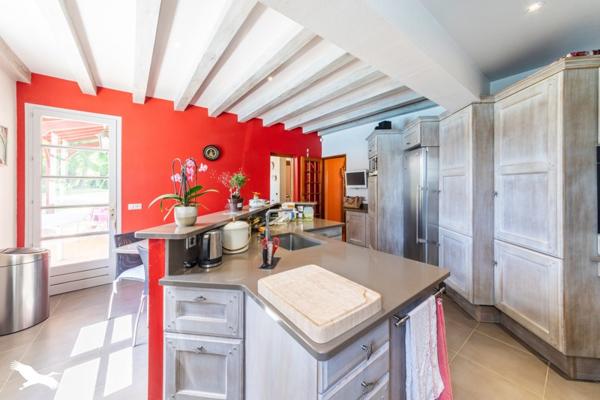Maison à vendre |  Pont-du-Casse |  8 pièces | 208 m²