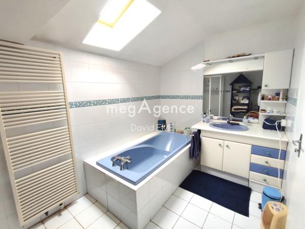 Maison à Challans, 85300 - 7 pièces 197m²