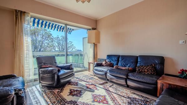 Appartement à vendre 3 pièces avec terrasse sud - Résidence séniors - PAU (64)