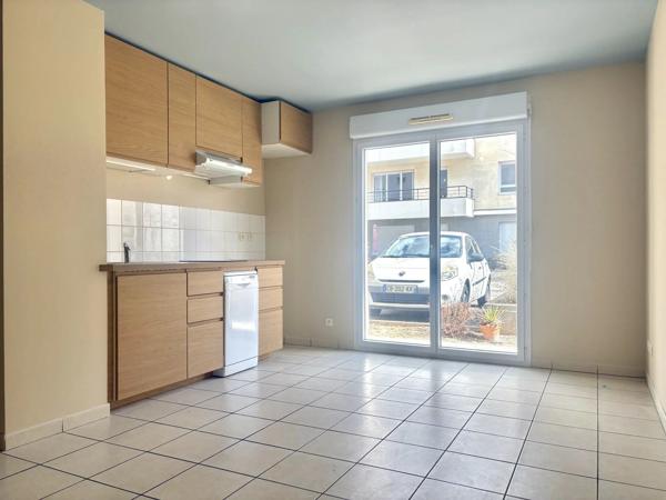 Vente                                                      Appartement
                        
                     2 pièces                      40 m2                     à Saint-Sébastien-sur-Loire
