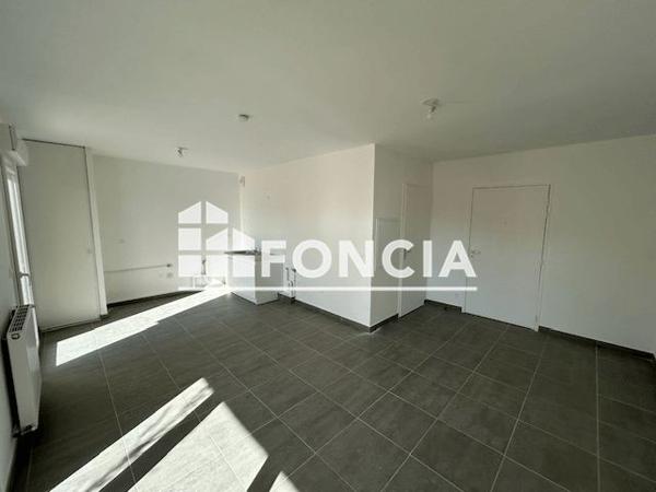 À vendre Studio 30.39 m² - Orange 84100