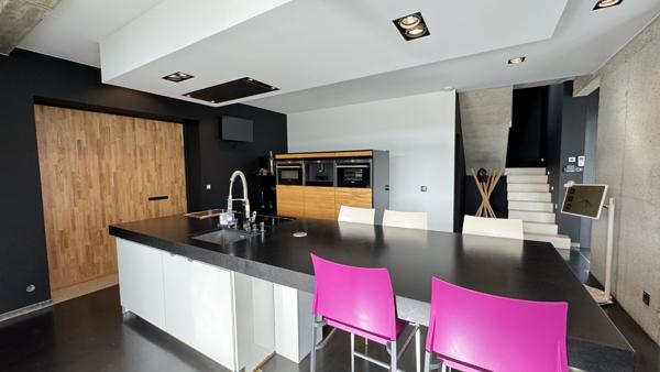 Cellieu (42320) Magnifique villa de 380 m2 avec piscine sur 2750 m2 de terrain