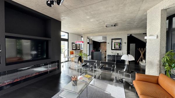 Cellieu (42320) Magnifique villa de 380 m2 avec piscine sur 2750 m2 de terrain